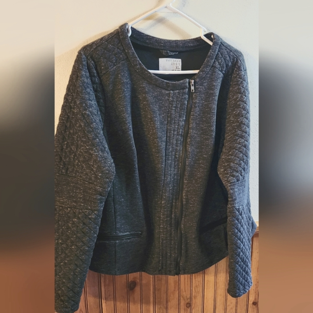 Ruff hewn grey